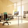 fotel biurowy Profim Xenon i biurko Forma O 180 cm w pięknym biurze