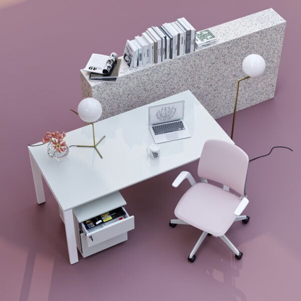 białe biurko do przyjemnie urządzonym biurze